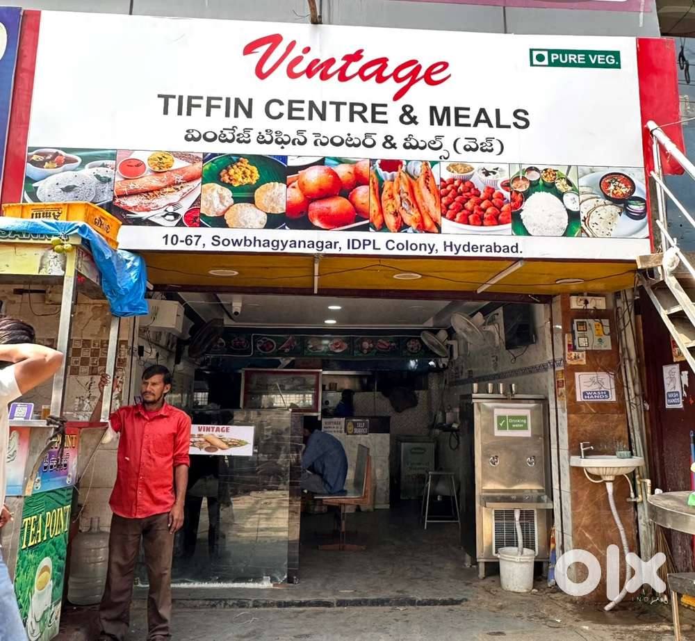 Idly , dosa , puri , bonda , wada , parota , chapti