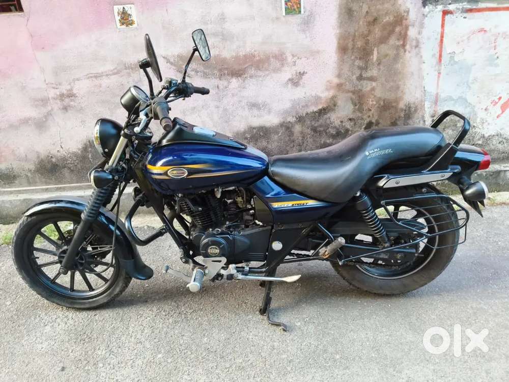 BAJAJ AVENGER 150 BS4