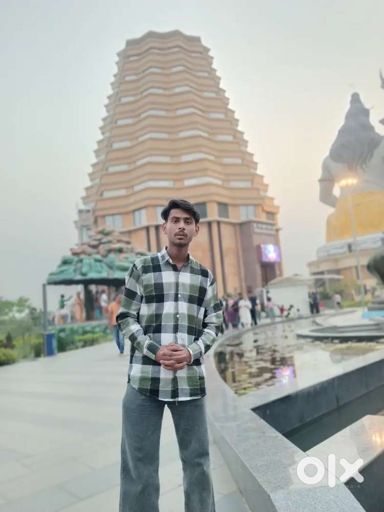 20 year old boy searching for job medical experience sales man also