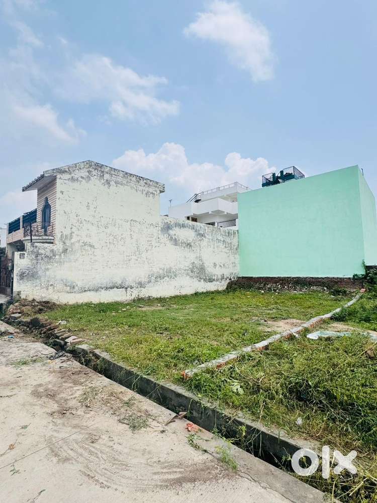 Plot In Vishnu Garden