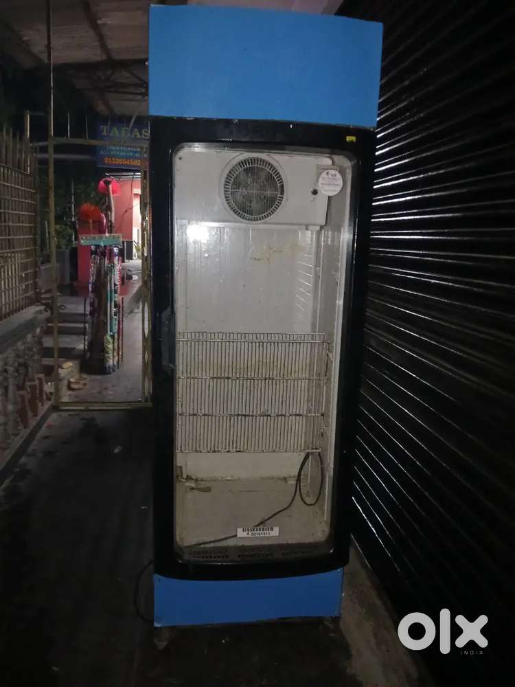 Display fridge for sale in excellent condition urgent sale