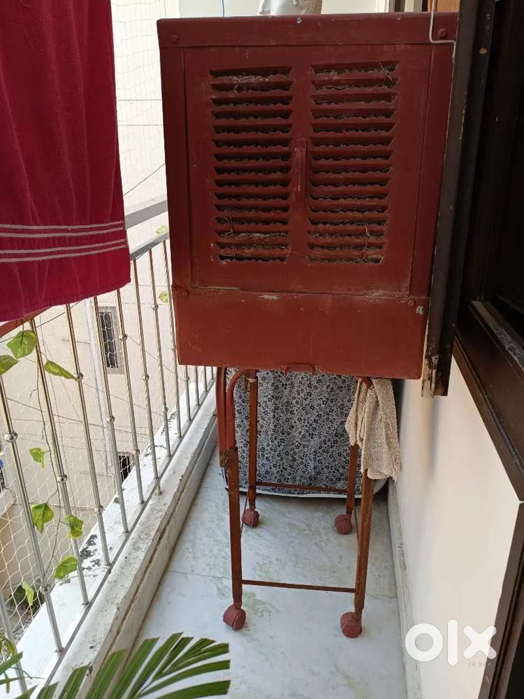 Iron cooler