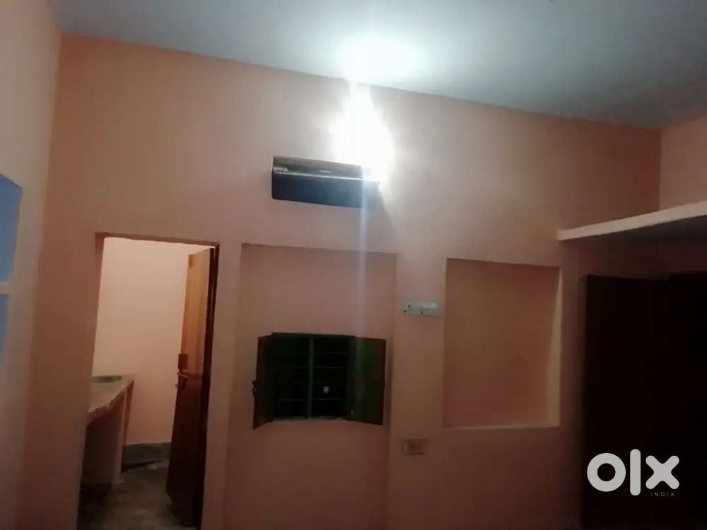 1 bhk room for students/bachelors