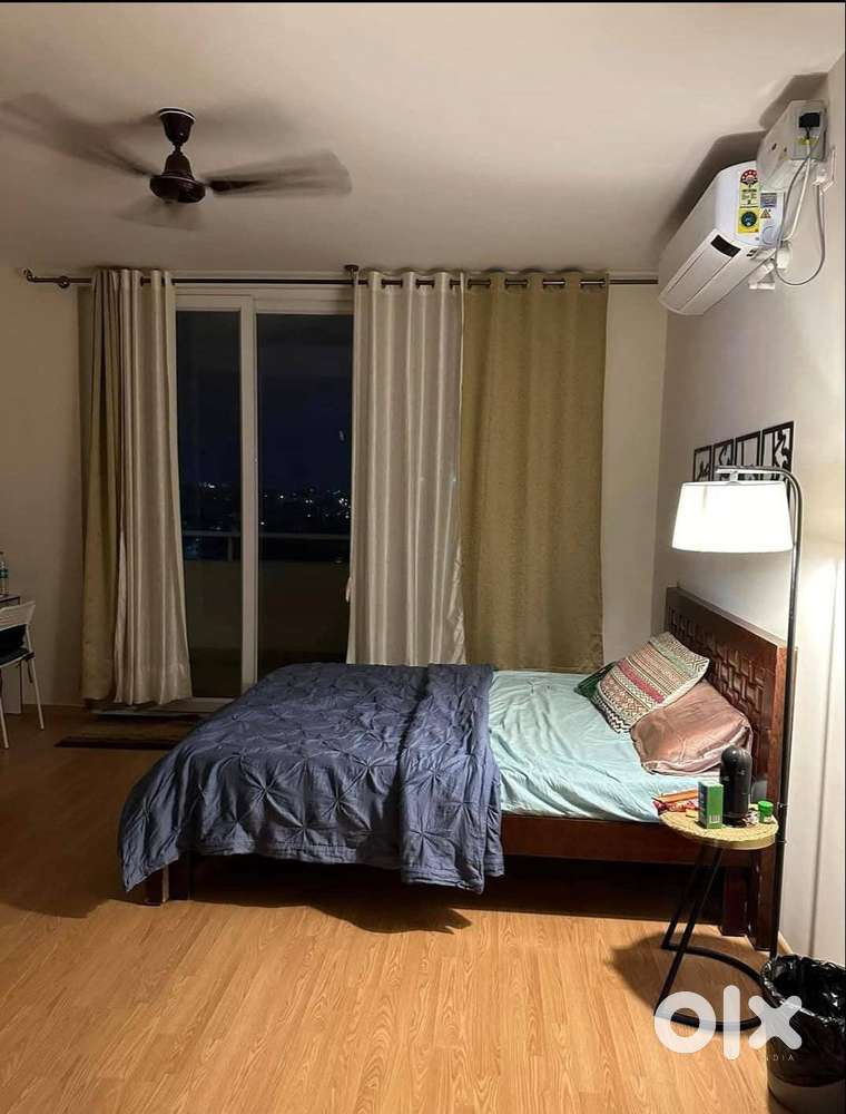 AC Room in 3bhk at Manyta TechPark--fully furnished