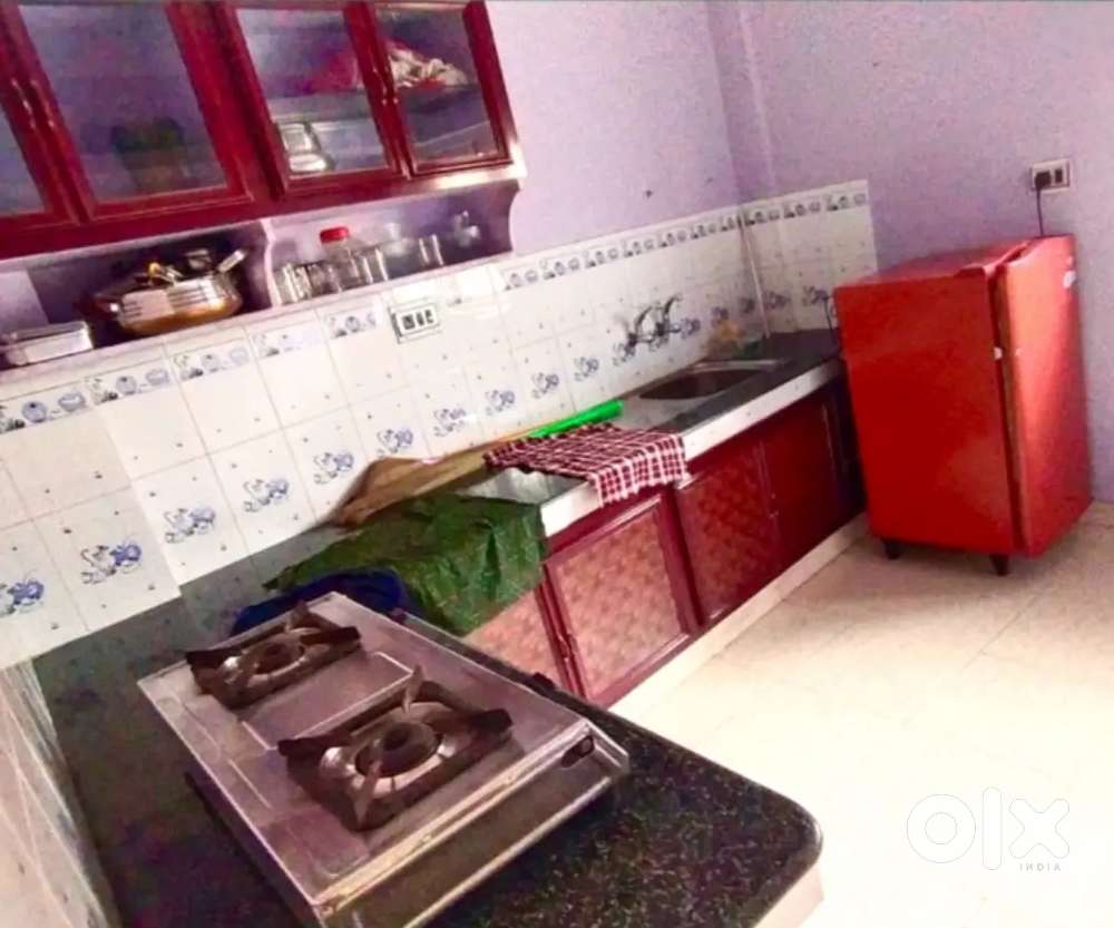 NEAR PUNKUNNAM  2 BHK FURNISHED FLAT RENT