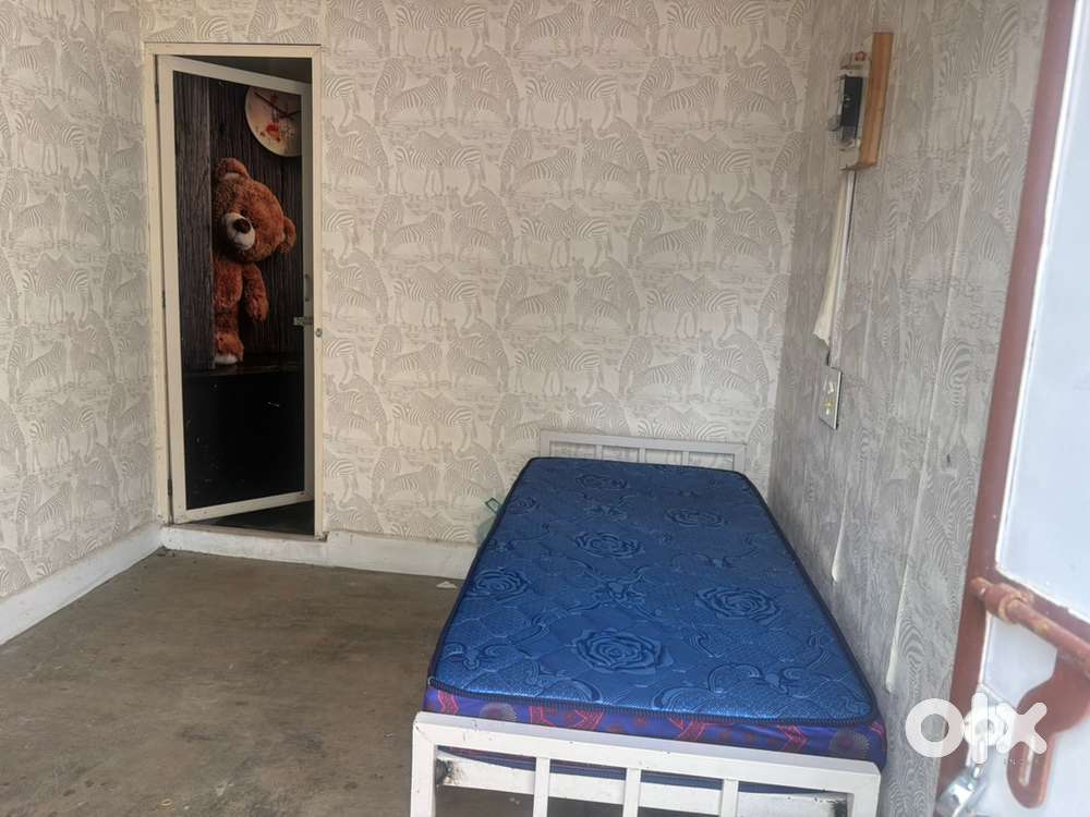 Bachelor’s room gor monthly rent only for gents