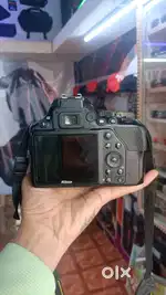 NIKON D 3500
