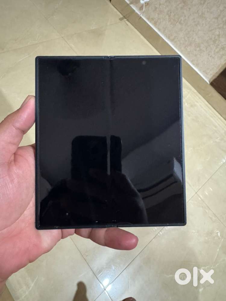 Fold 6 under warranty