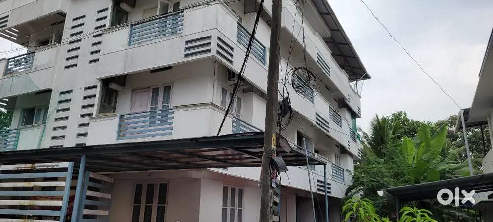 13000 rs 2 bedroom semi furnished ground floor chanthavila near kinfra