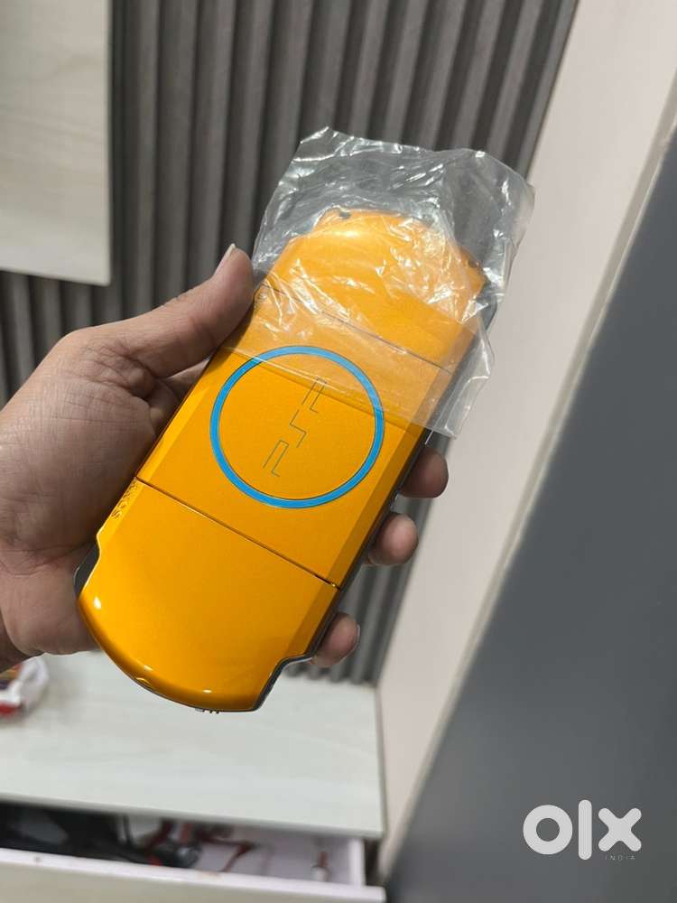 Sony psp game 3006 Gold colour brand new unused