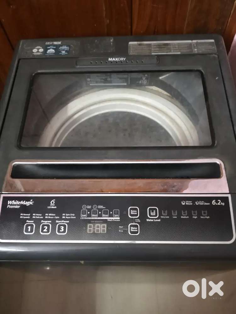 URGENT SALE WHIRLPOOL 6.KG IAUTOMATIC WASHING MACHIN VERY GOOD WORKING