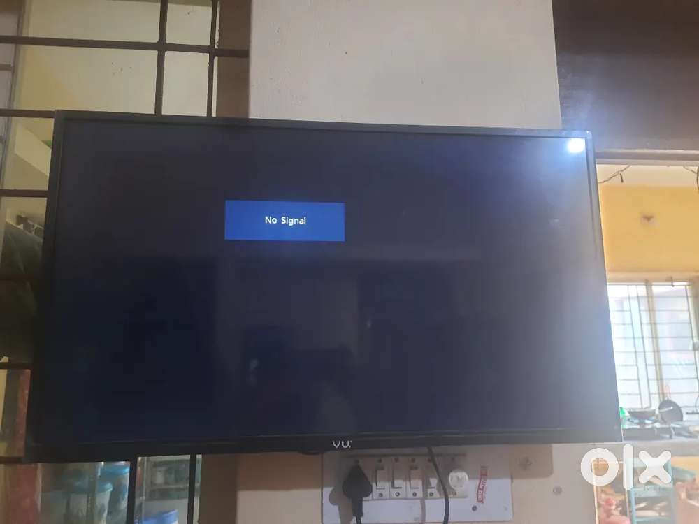 Brand new 32 inch VU android led TV.