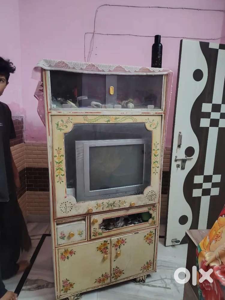 Tv rack with extra storge with Tv