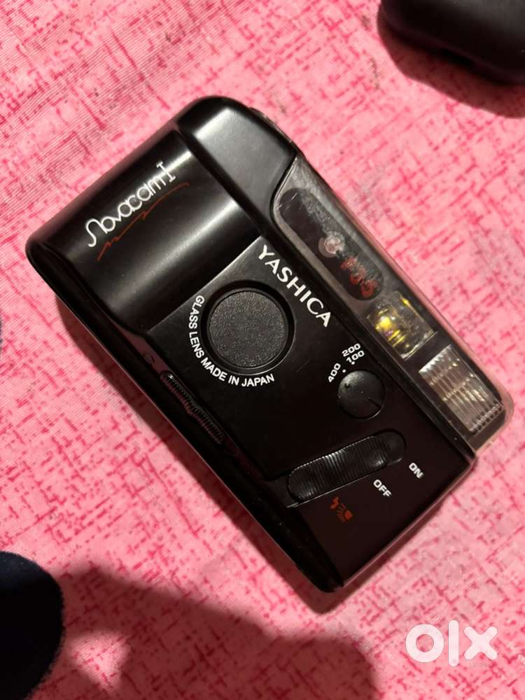 Yashica Navocam Original Camera collectible items