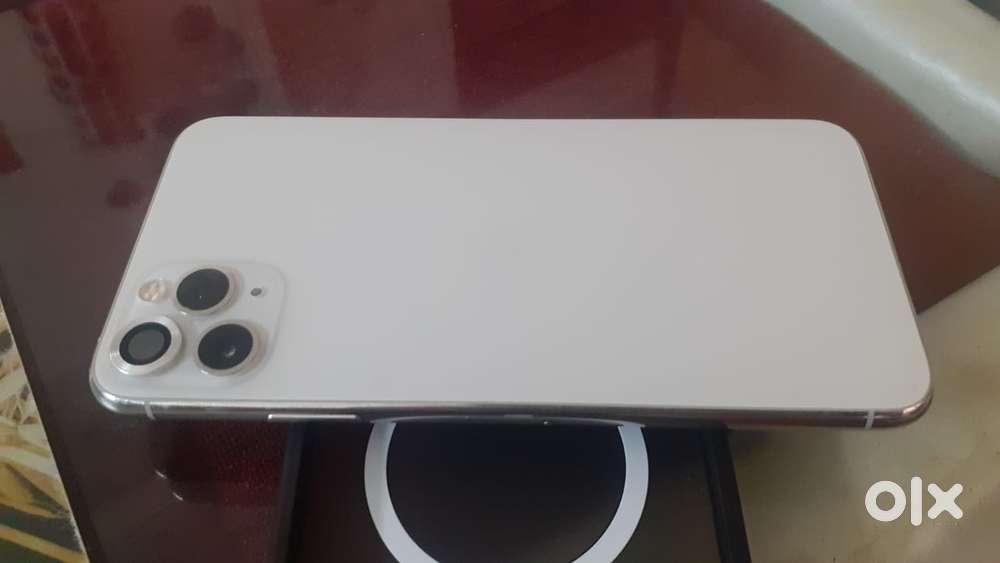 Iphone 11 Pro Max 512 GB white…