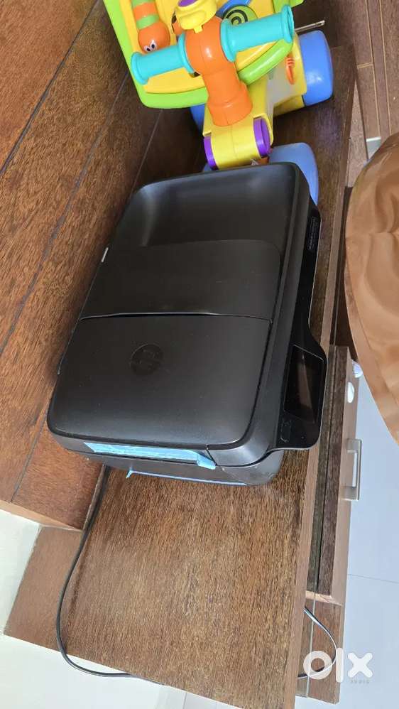 wireless HP Colour printer catridge type in good working condition