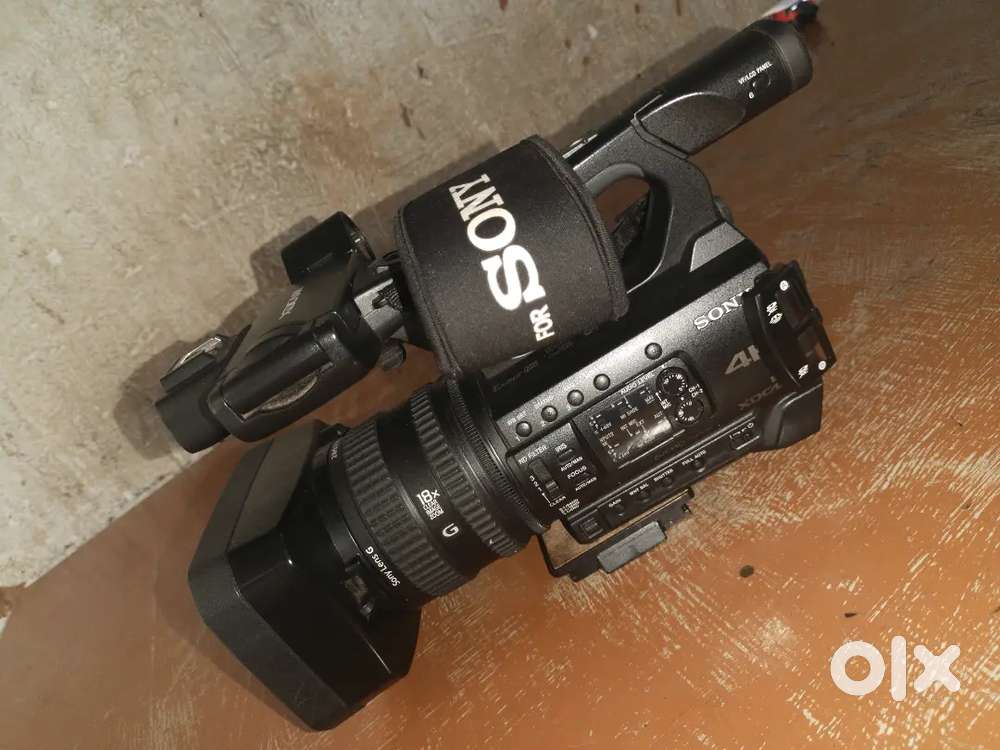 Sony Z-150 Video Camera