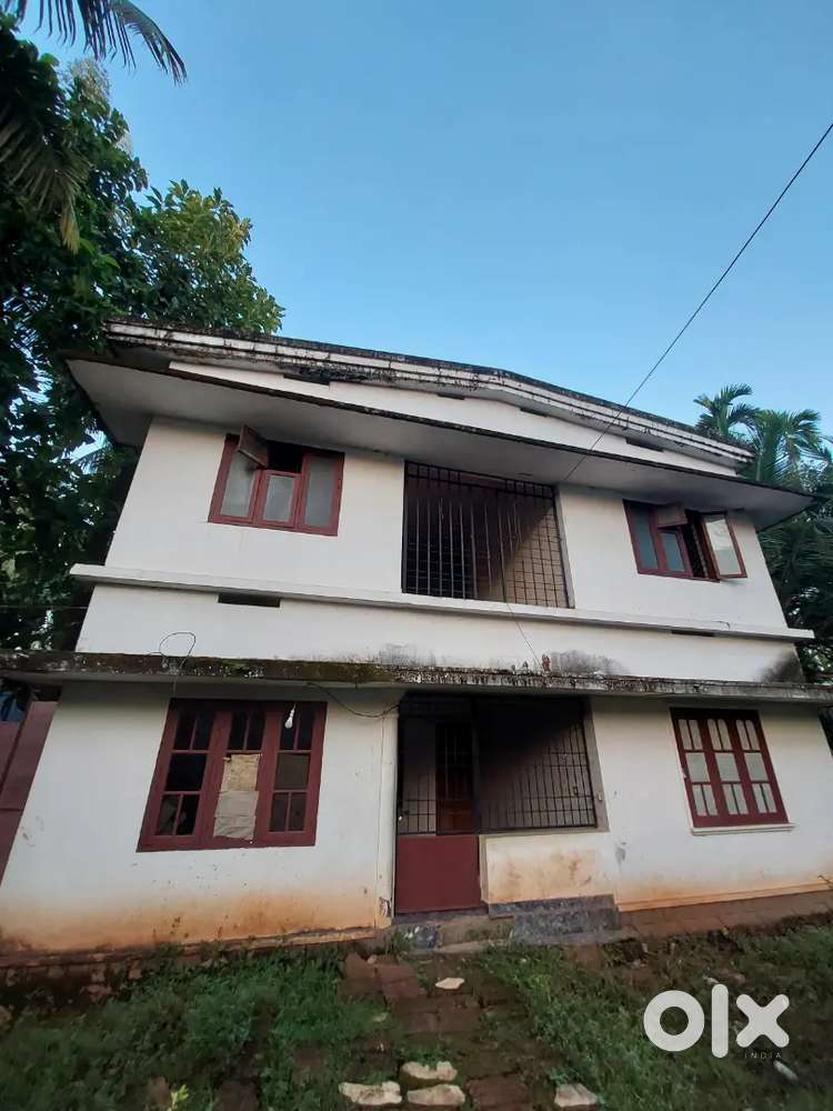 Good house for rent near to Manna Junction Taliparamba.