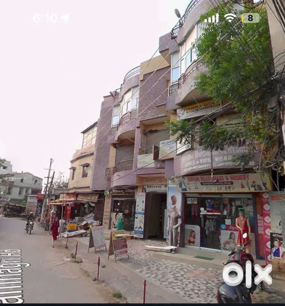 Commercial Space , 1450 sq ft. Available for Rent - Prime Location .
