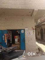 38gaj plot in Delhi Prem nagar nagloi 3 manjil bna hua h Kone ka plot