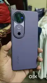 Vivo v40  8/256 urgent sell