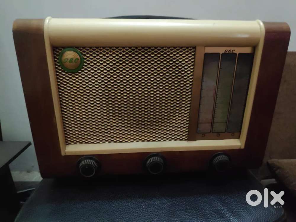 Real antique radio made in british empire older then 90 years