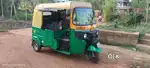 Bajaj compact cng  good condition no pach work. SHOWROOM CONDITION