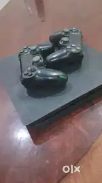 PlayStation 4 (PS4) Console In Excellent Condition - Best Price