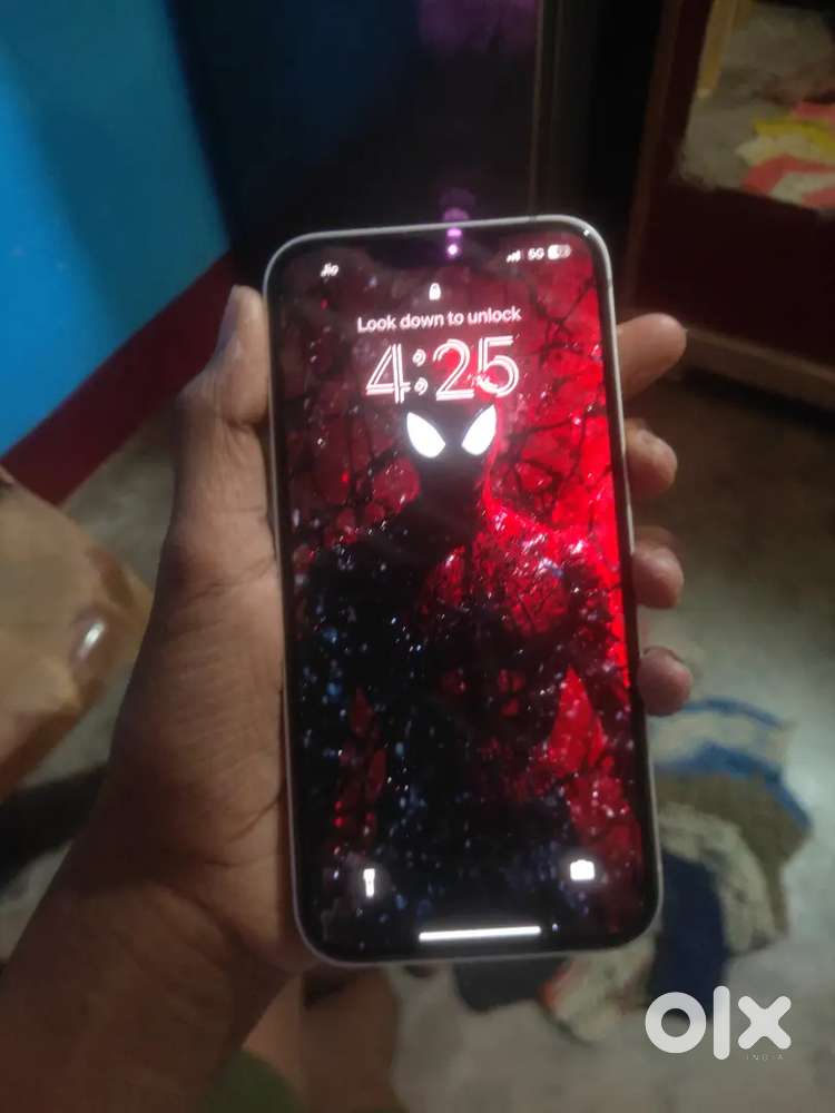 iPhone 13  6/128