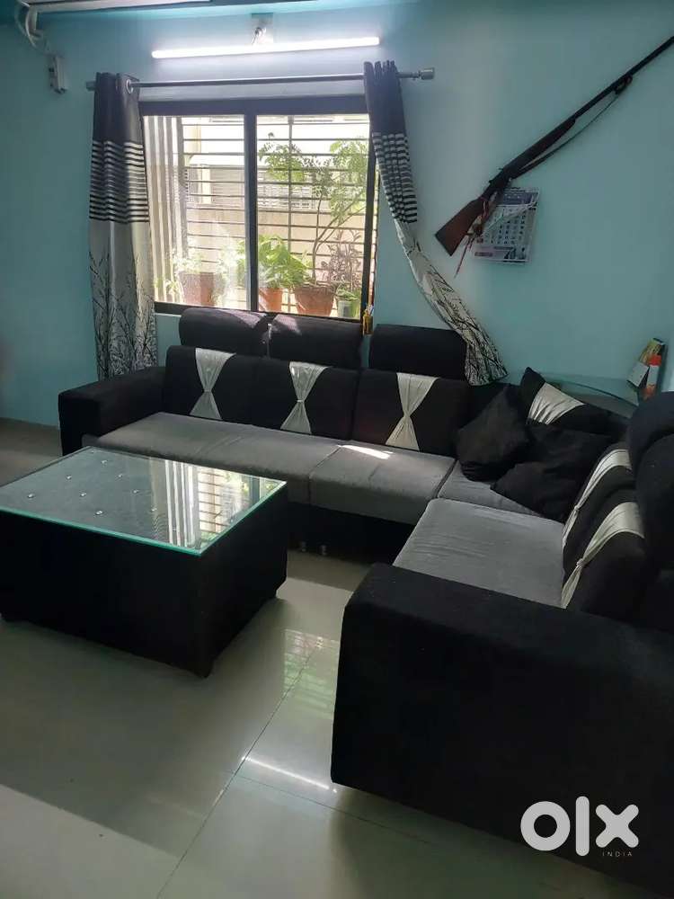 Sofa and center table