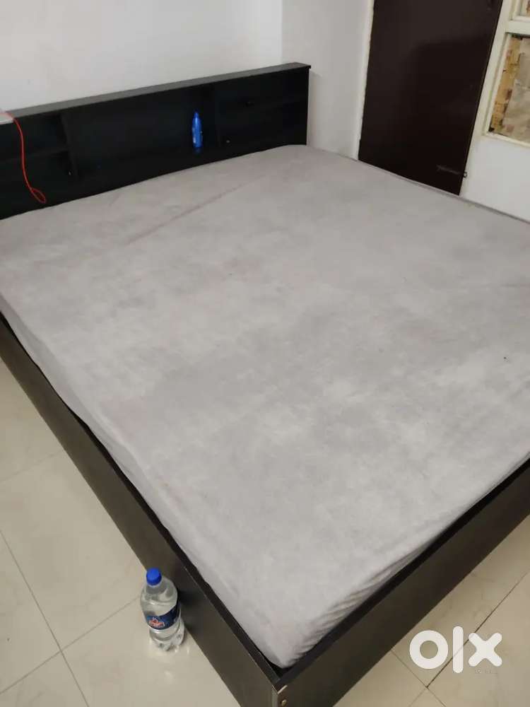 Bed with Mattress