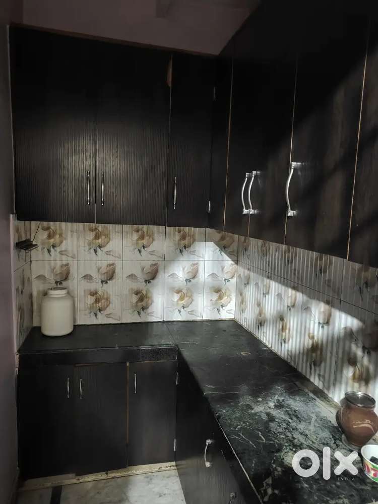 One room set for rent