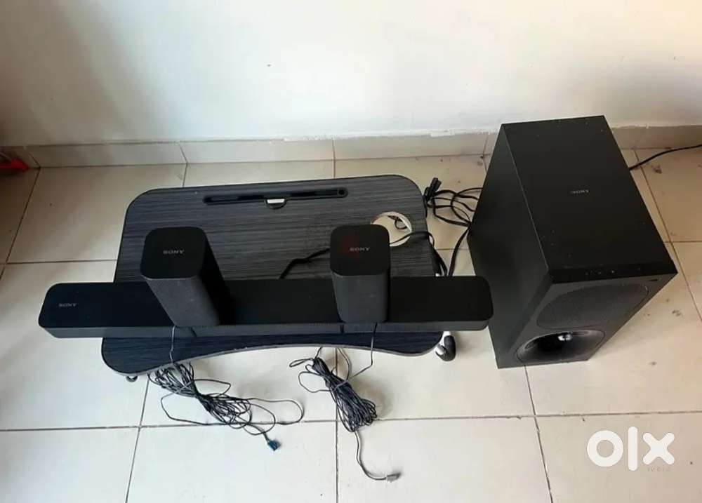 Sony HT-S20R 5.1ch Home Theatre System, excellent condition.