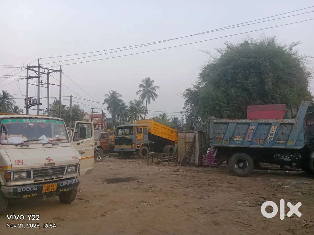 Urgently need a welding Mistry and Helper for my Garage