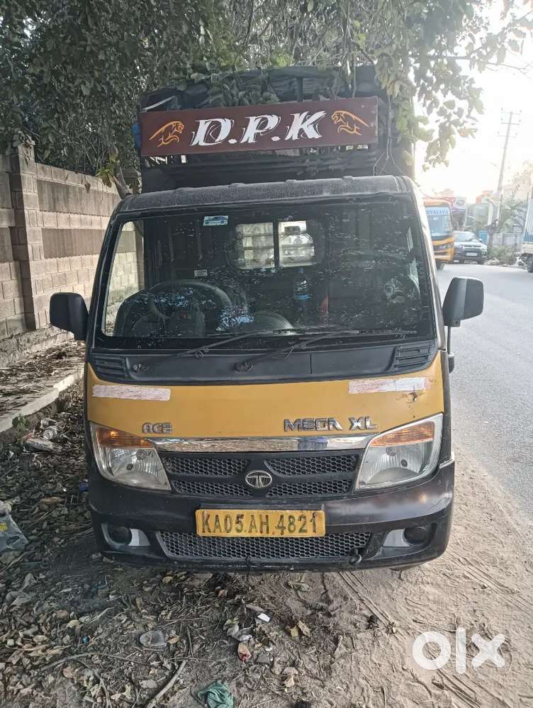 Tata Mega Xl, good condition and new insurance.new tyre