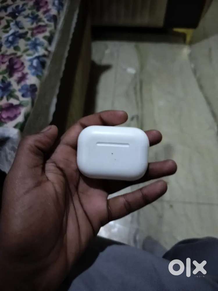 Second hand Airpods in working condition