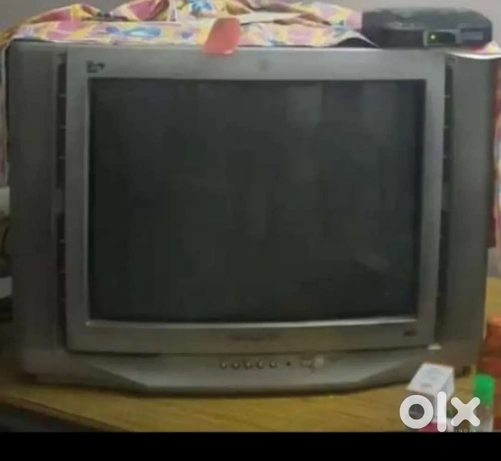 SAMSUNG COLOUR TV, AIRTEL DTH DISH & HD SET-UP BOX FOR SALE +WIRE