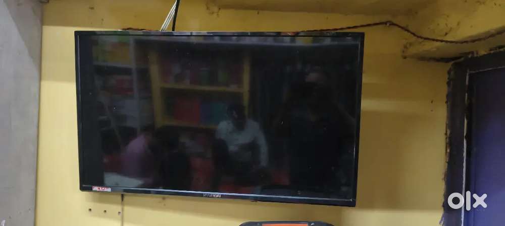 Llyod tv 32 inch smart