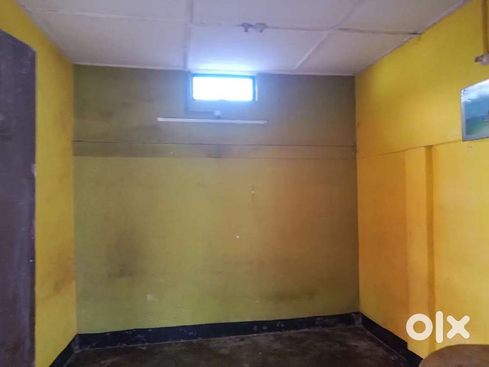 One assamtype hous one room