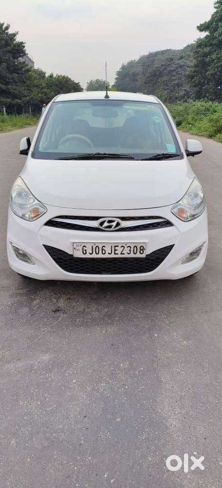 Hyundai i10 Sportz 1.1L, 2015, CNG & Hybrids