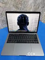i7  16GB Ram 512GB SSD Touchbar 13Inch Display Macbook apple laptop