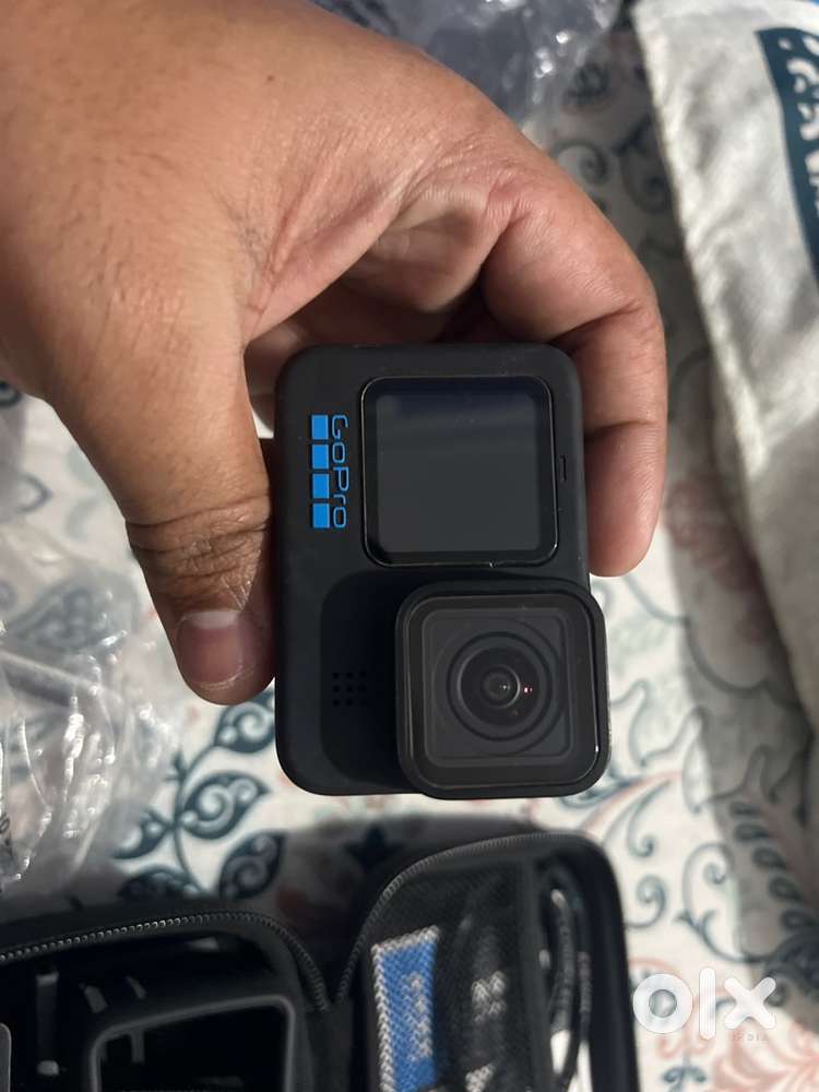 Go pro hero 10 black with remote , media mod , underwater housing mot