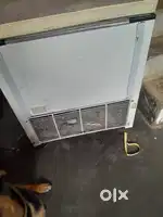 D Di fridge 300 litre