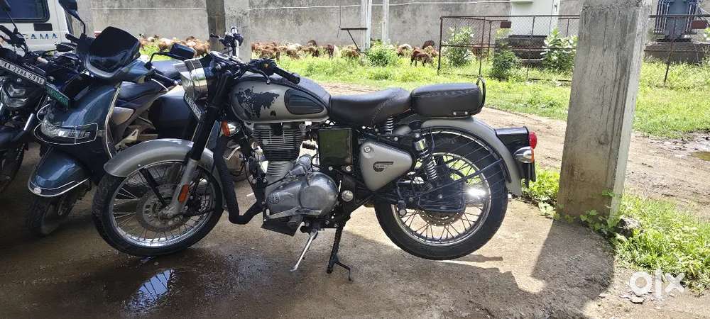 Classic 350 Gun metal gray