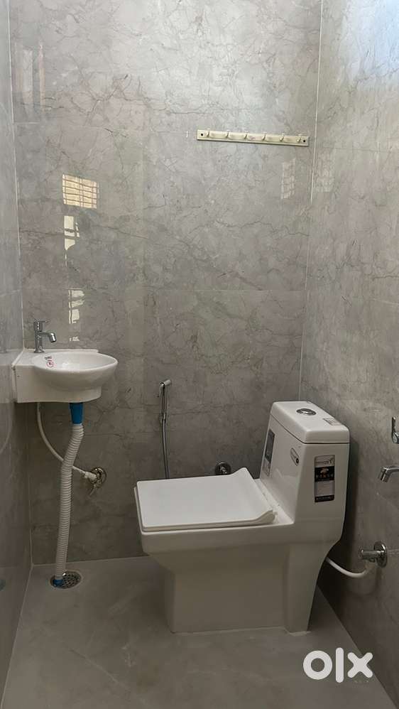 1 Room 1 Bathroom 1 Kitchen