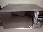 LG Oven in Working Condition Rarely used