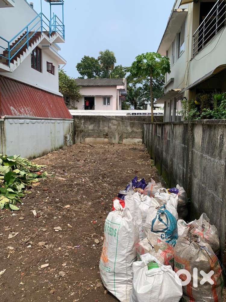 kochi ,mundamveli ,plot for sale