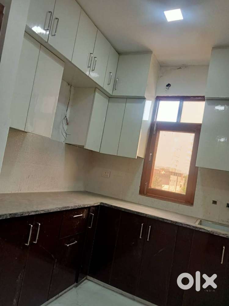 Housing loan facility wala 3 Bhk #With lift #Sec 1 Noida Ext.