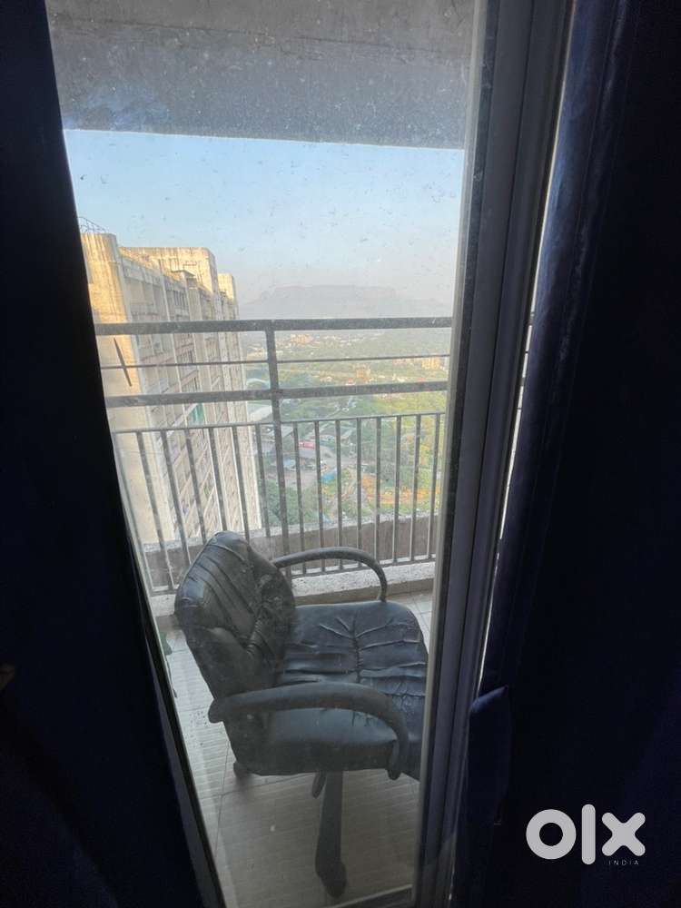Semi furnished 2bhk flat for rent at indiabulls greens panvel