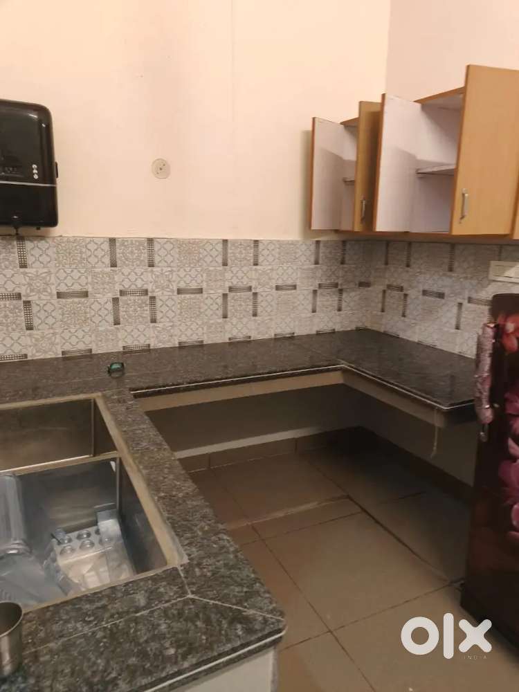 1bhk /2bhk  fully furnished